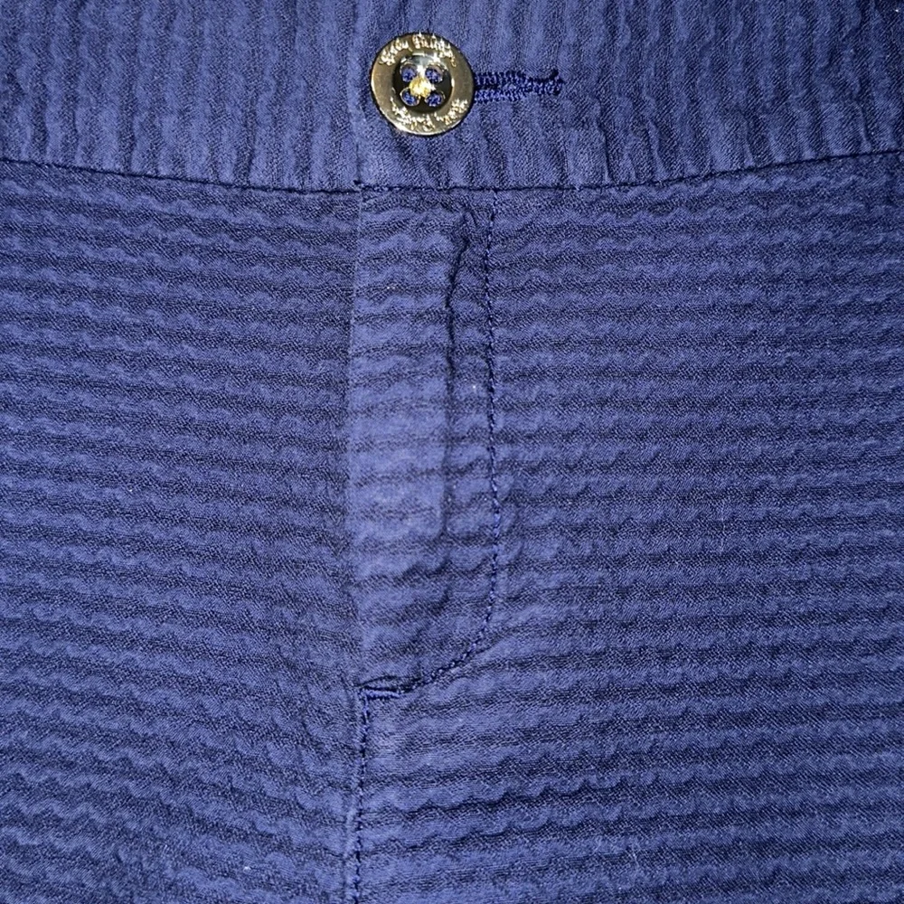 Lilly Pulitzer 7” Jayne Stretch Shorts in true navy 💙 - Picture 6 of 6